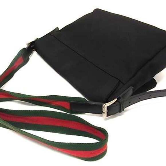 GUCCI Authentic Black Leather Shoulder Bag - Picture 2 of 6